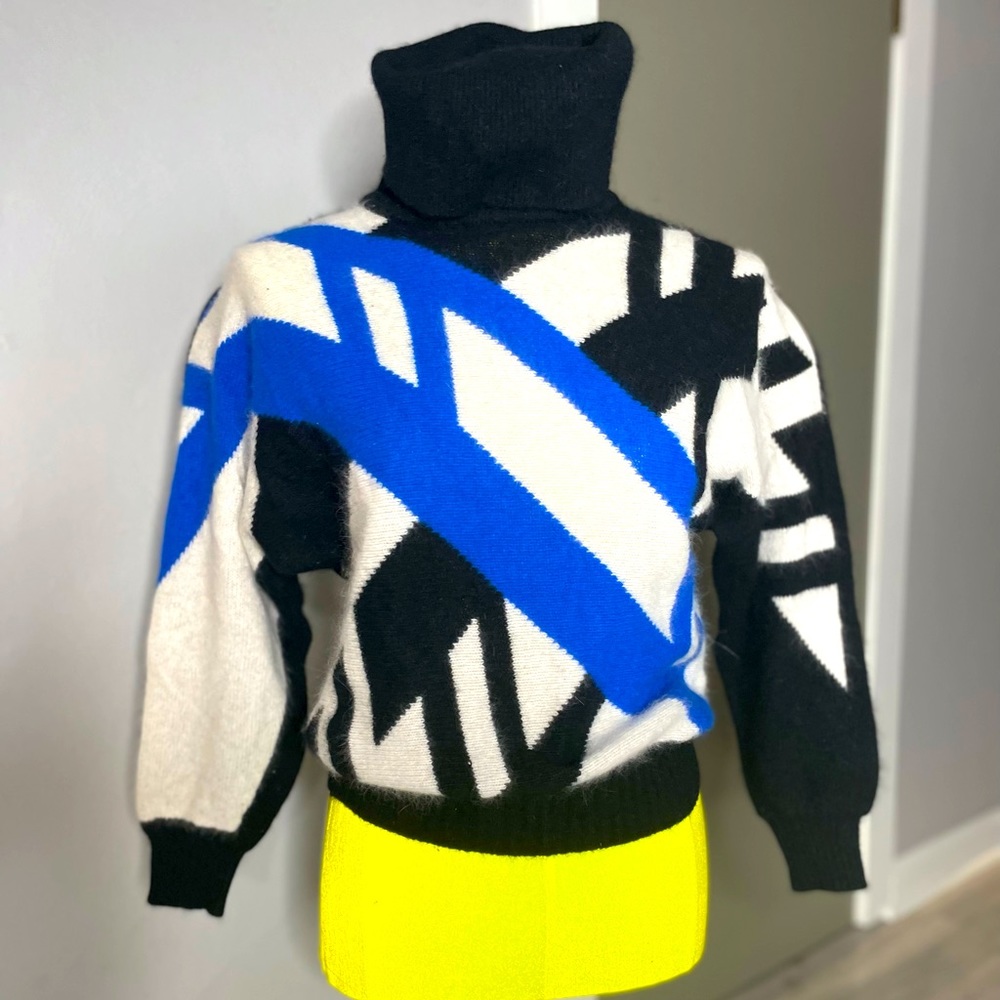 Vintage Angora /Lambswool Turtleneck Sweater😍